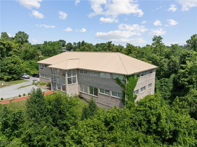 67925 Bayberry Drive, St Clairsville, OH 43950