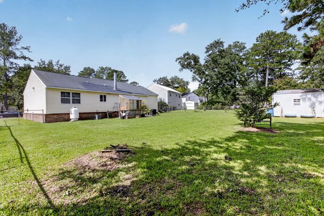 105 Ewell Court, Summerville, SC 29486