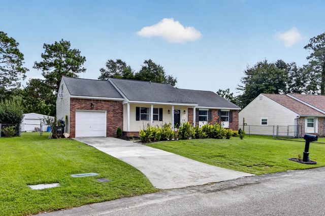 105 Ewell Court, Summerville, SC 29486