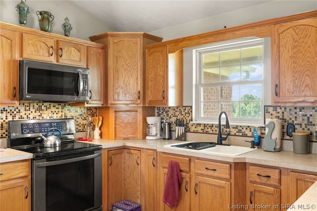 3713 Kayla Court NE, Corydon, IN 47112