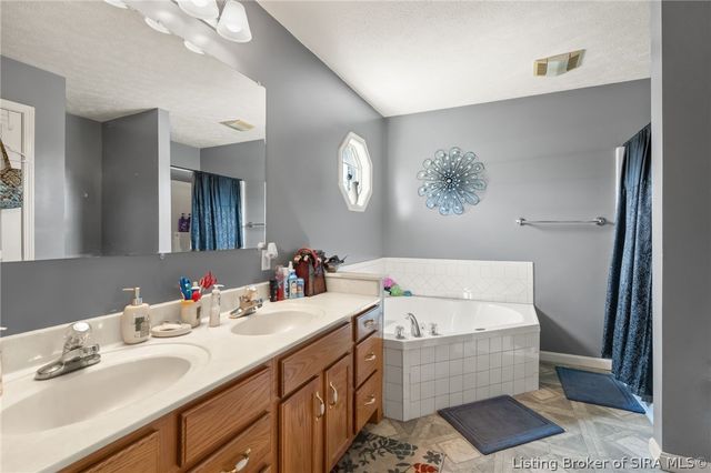 3713 Kayla Court NE, Corydon, IN 47112