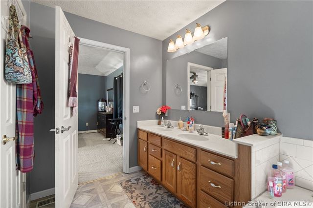 3713 Kayla Court NE, Corydon, IN 47112