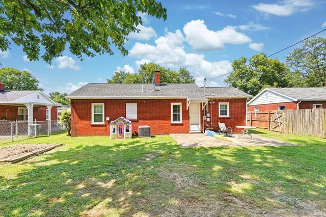 1415 Sweetser Avenue, Evansville, IN 47714