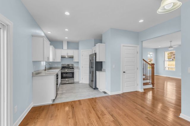 209 Luna Dr, Nashville, TN 37211