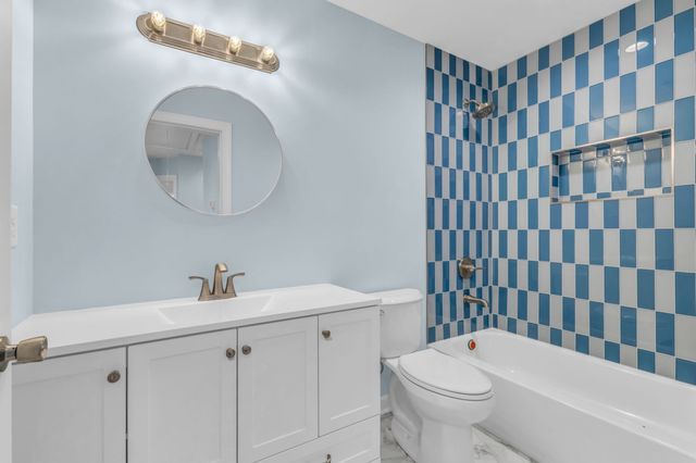 209 Luna Dr, Nashville, TN 37211