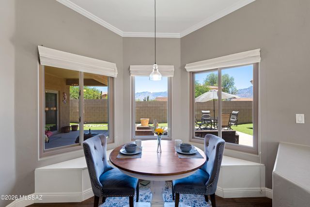 502 W Flaxen Drive, Oro Valley, AZ 85755