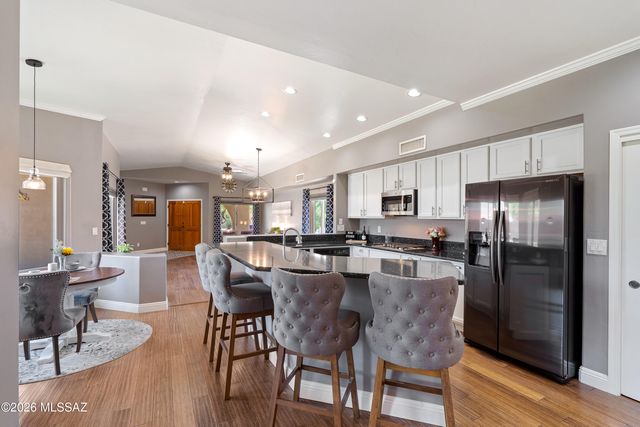 502 W Flaxen Drive, Oro Valley, AZ 85755