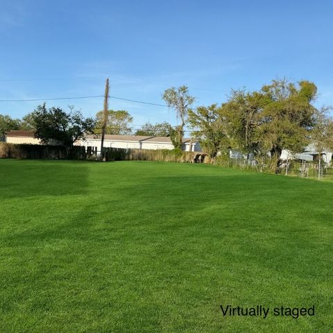 2606 Mccain Dr, Corpus Christi, TX 78410