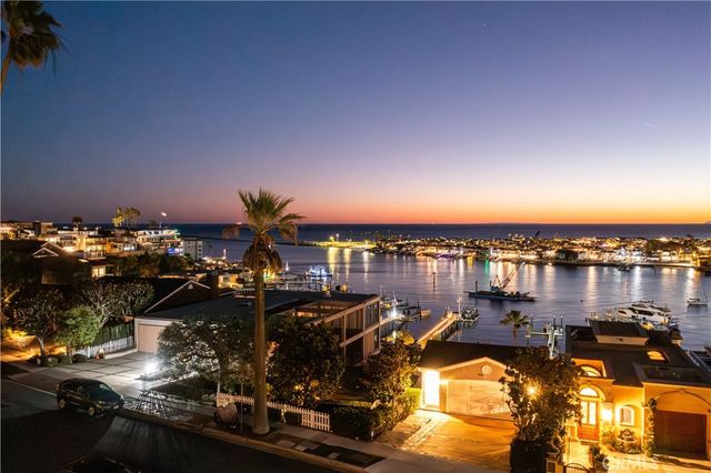 2212 Pacific Drive, Corona Del Mar, CA 92625