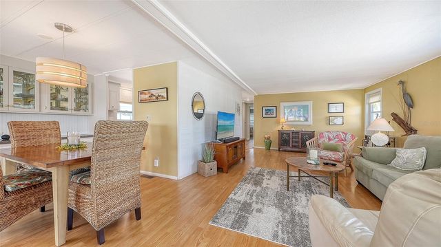 522 VIA VENETO, Venice, FL 34285