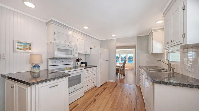 522 VIA VENETO, Venice, FL 34285