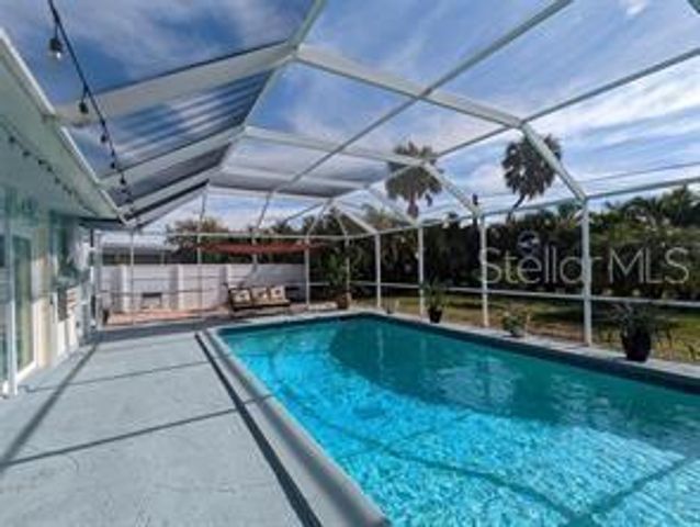 3070 GULF GATE DRIVE, Sarasota, FL 34231