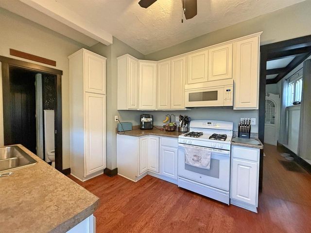 236 N Washington Street, Janesville, WI 53548