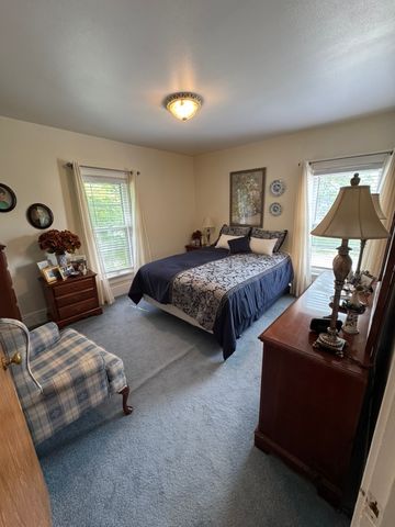 401 W 10th Street, Sterling, IL 61081