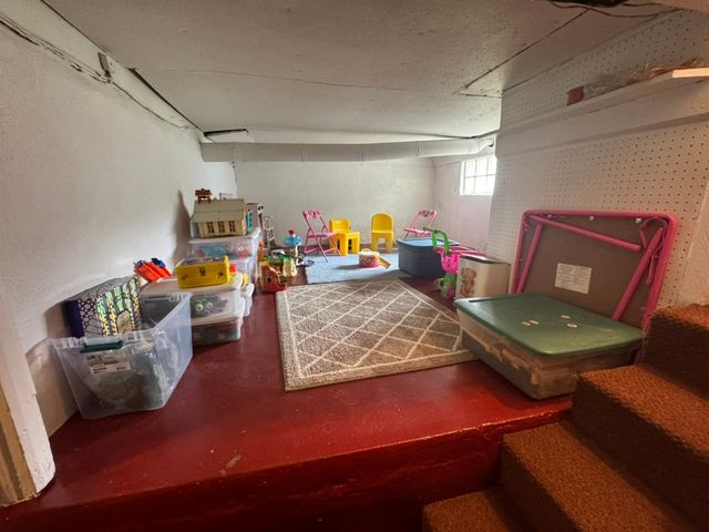 401 W 10th Street, Sterling, IL 61081