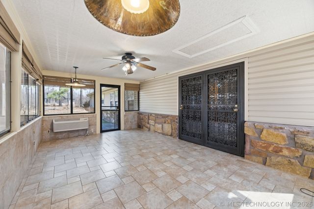 518 Fox Run Court, Mannford, OK 74044