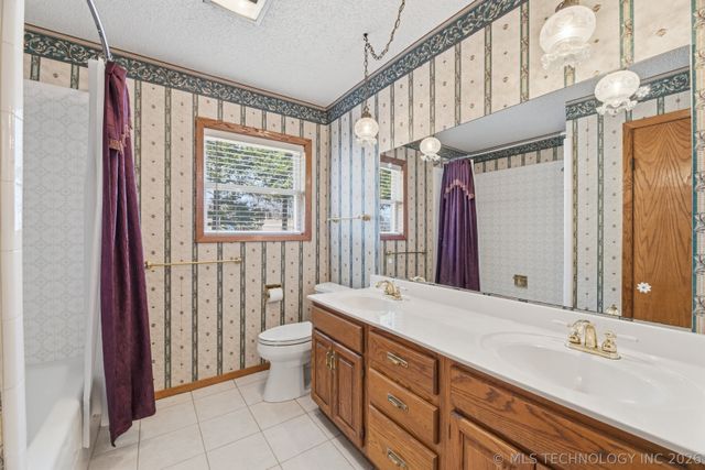 518 Fox Run Court, Mannford, OK 74044