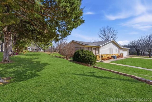 518 Fox Run Court, Mannford, OK 74044