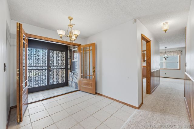 518 Fox Run Court, Mannford, OK 74044