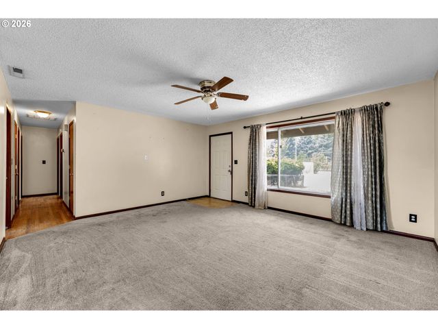 4201 Ne MORROW Rd, Vancouver, WA 98682