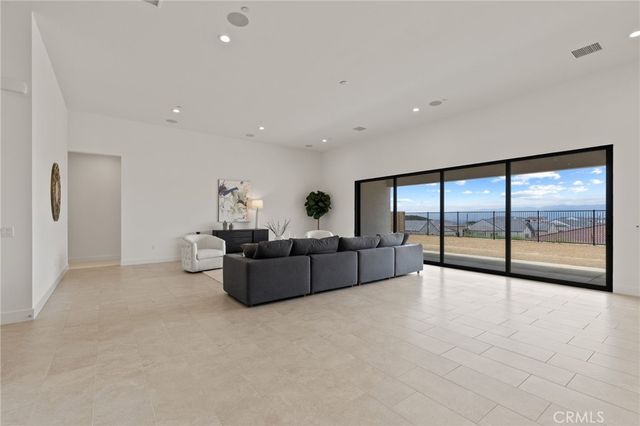 30041 N Avenida Sierra Madre, Valencia, CA 91354