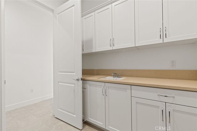 30041 N Avenida Sierra Madre, Valencia, CA 91354