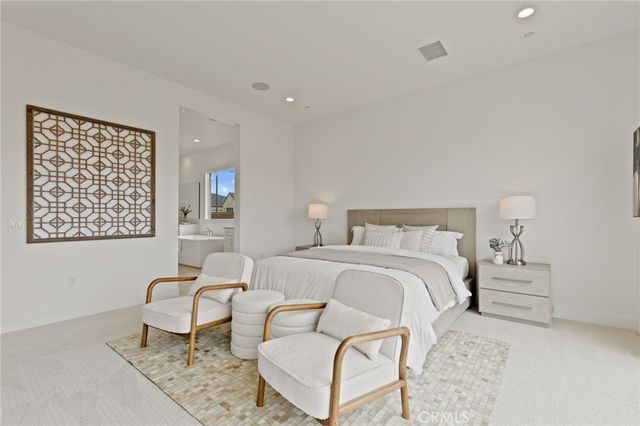 30041 N Avenida Sierra Madre, Valencia, CA 91354