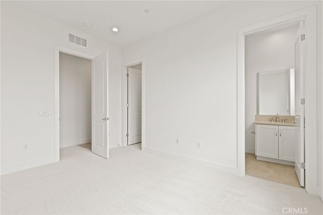 30041 N Avenida Sierra Madre, Valencia, CA 91354