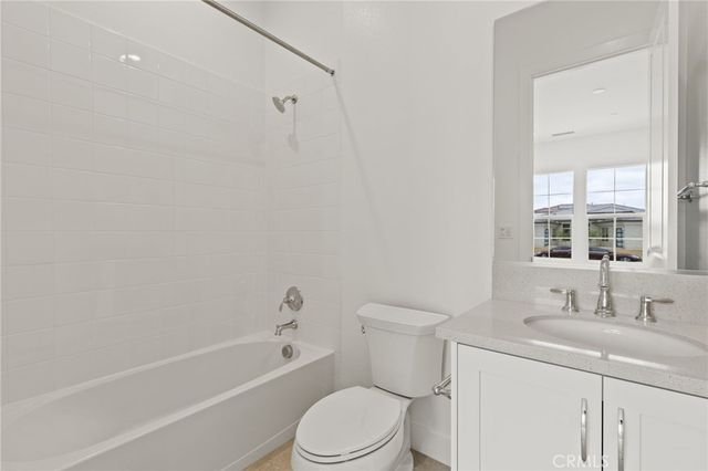 30041 N Avenida Sierra Madre, Valencia, CA 91354