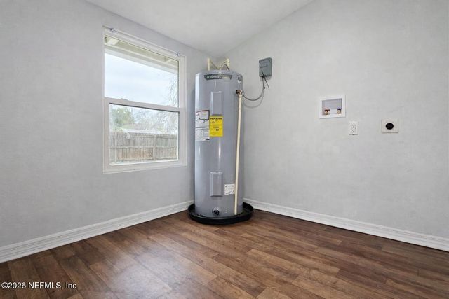 8726 MONROE Avenue, Jacksonville, FL 32208