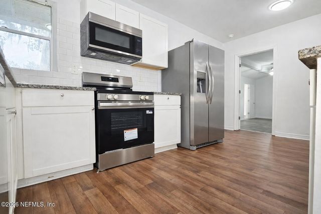 8726 MONROE Avenue, Jacksonville, FL 32208