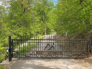 000 Burnt Mountain Cove Road, Jasper, GA 30143