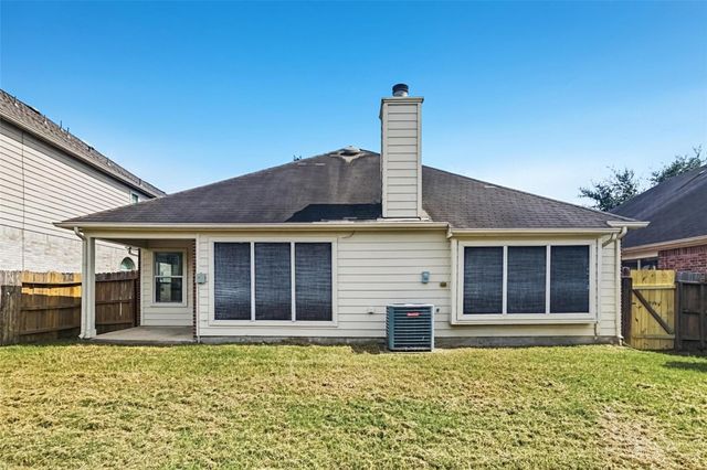 2718 Darby Brook Drive, Fresno, TX 77545