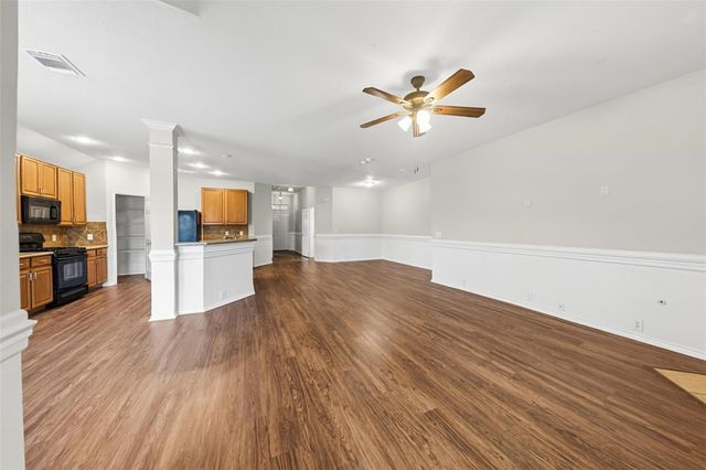 2718 Darby Brook Drive, Fresno, TX 77545