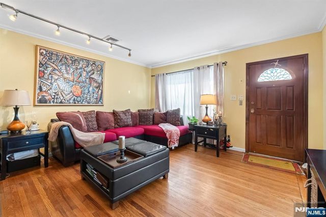 403 Hazlitt Avenue, Leonia, NJ 07605