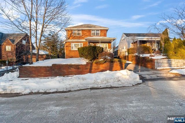 403 Hazlitt Avenue, Leonia, NJ 07605