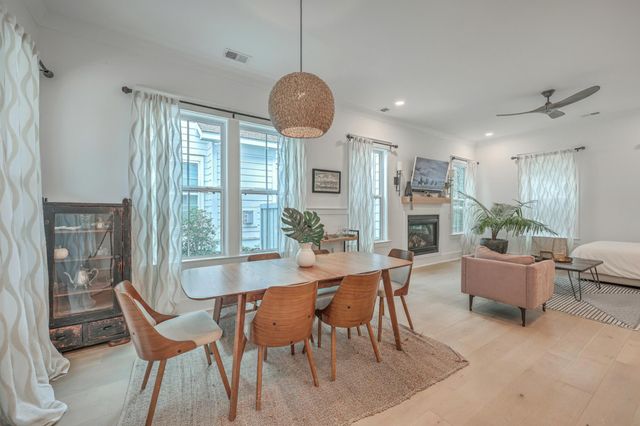 1032 Avenue Of Oaks, Charleston, SC 29407