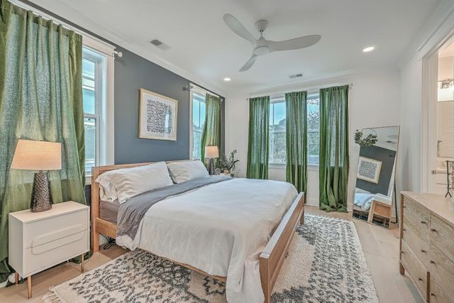 1032 Avenue Of Oaks, Charleston, SC 29407