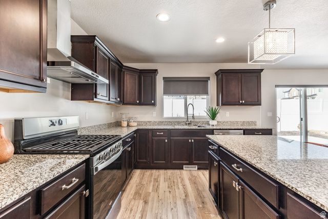 1453 N LINEN WAY, Lehi, UT 84048