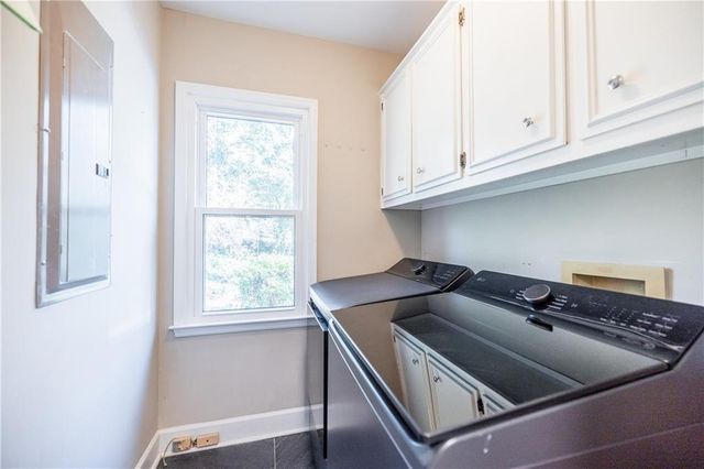 1055 Downing NE Court, Marietta, GA 30068