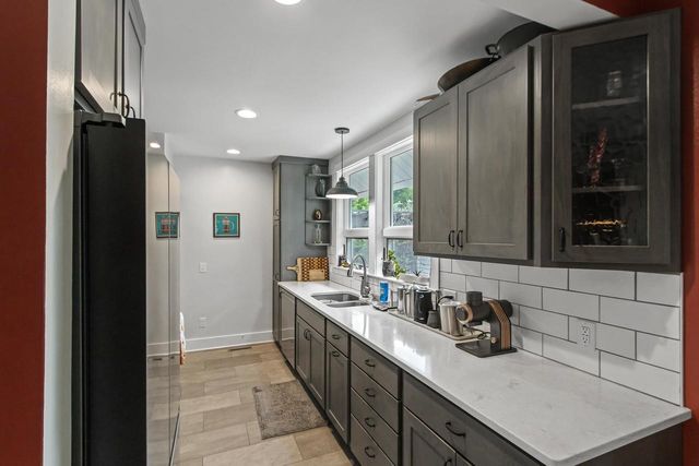 157 Jackson Street, Madison, WI 53704