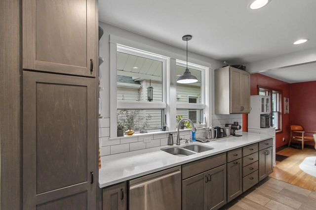 157 Jackson Street, Madison, WI 53704