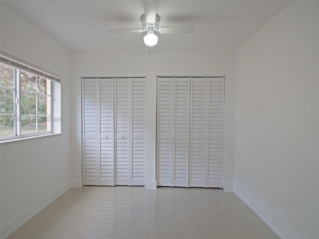 3680 N 56th Ave 811, Hollywood, FL 33021