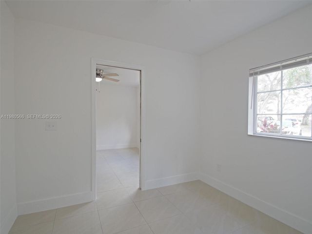 3680 N 56th Ave 811, Hollywood, FL 33021