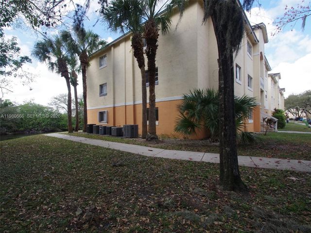 3680 N 56th Ave 811, Hollywood, FL 33021