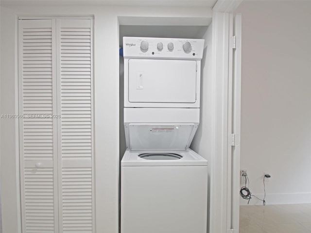 3680 N 56th Ave 811, Hollywood, FL 33021