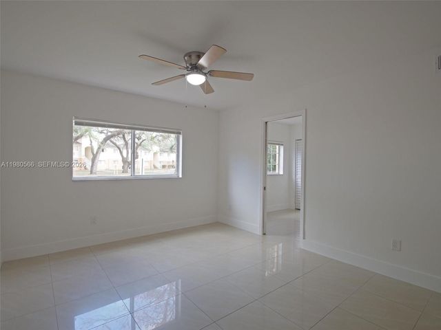 3680 N 56th Ave 811, Hollywood, FL 33021