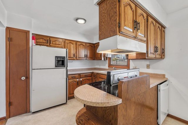 140 FRIENDSHIP STREET, North Fond Du Lac, WI 54937