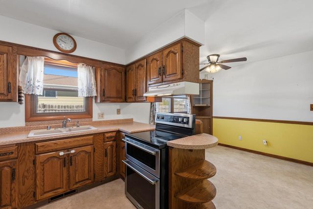 140 FRIENDSHIP STREET, North Fond Du Lac, WI 54937