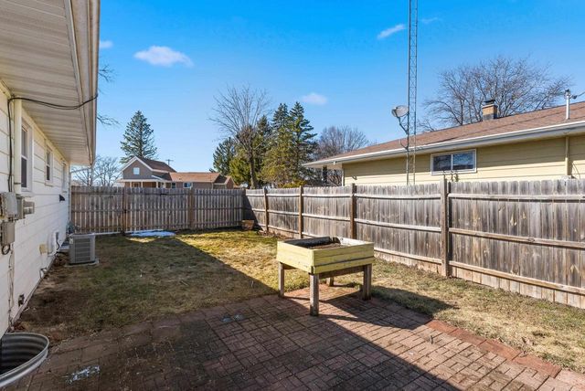 140 FRIENDSHIP STREET, North Fond Du Lac, WI 54937